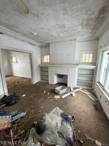 9613 American Street, Detroit, MI 48204