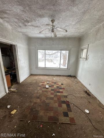 9613 American Street, Detroit, MI 48204