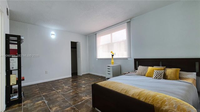 1655 NE 115th Street 28B, Miami, FL 33181