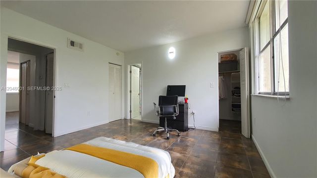1655 NE 115th Street 28B, Miami, FL 33181