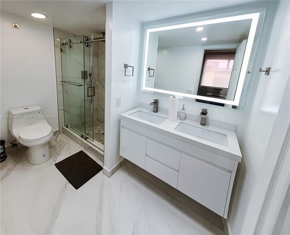 1655 NE 115th Street 28B, Miami, FL 33181