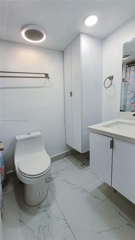1655 NE 115th Street 28B, Miami, FL 33181