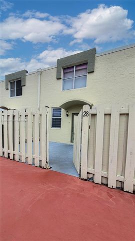 1655 NE 115th Street 28B, Miami, FL 33181