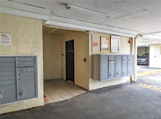 1655 NE 115th Street 28B, Miami, FL 33181