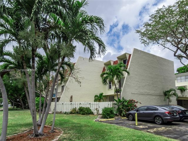 1655 NE 115th Street 28B, Miami, FL 33181