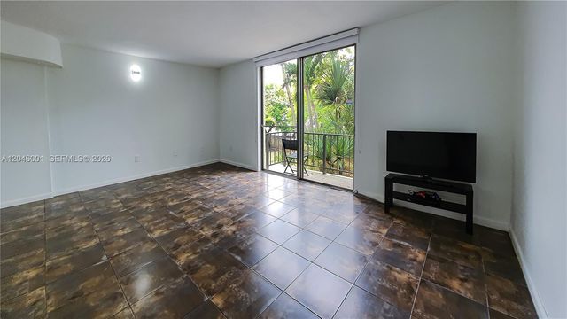1655 NE 115th Street 28B, Miami, FL 33181