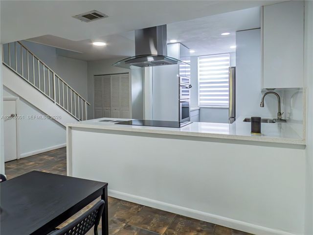 1655 NE 115th Street 28B, Miami, FL 33181