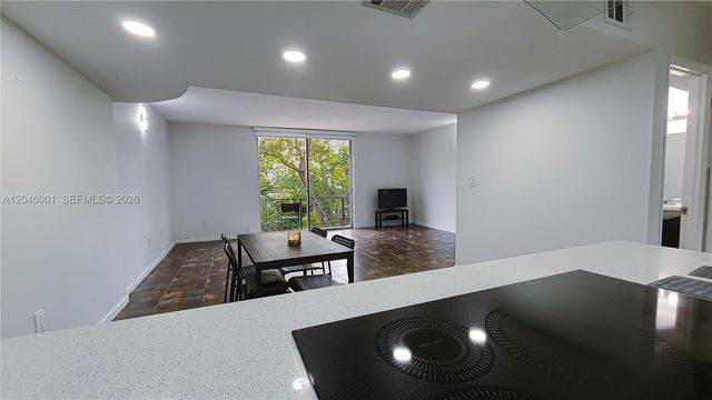 1655 NE 115th Street 28B, Miami, FL 33181