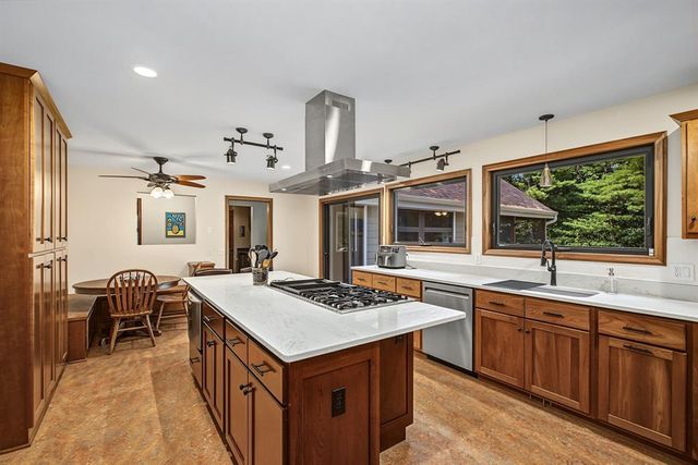6644 Timber Lane, Eau Claire, WI 54701