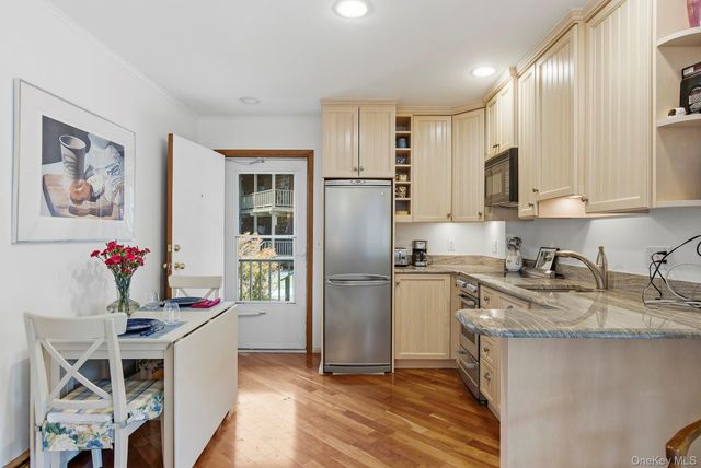 13 Winthrop Road 24, Shelter Island Heights, NY 11964