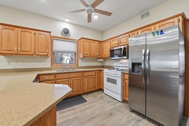 810 2nd Street NW, New Prague, MN 56071