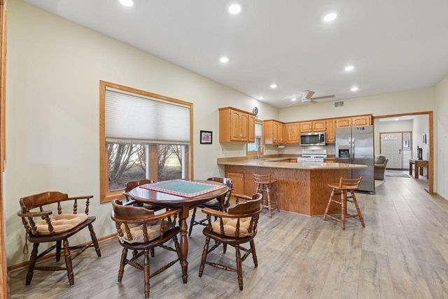 810 2nd Street NW, New Prague, MN 56071