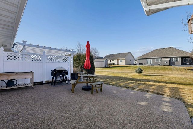 810 2nd Street NW, New Prague, MN 56071