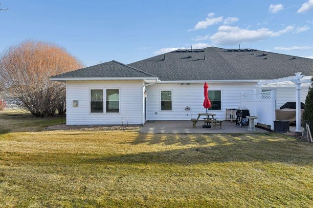 810 2nd Street NW, New Prague, MN 56071