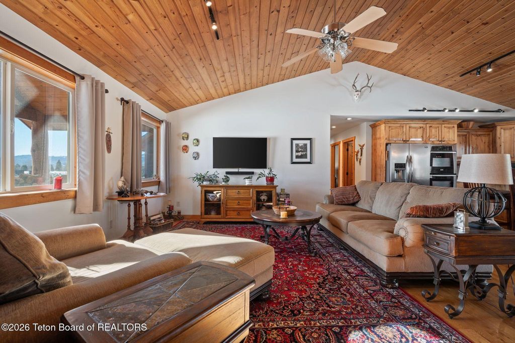 1690 PROUDFOOT Lane, Victor, ID 83455 photo 11