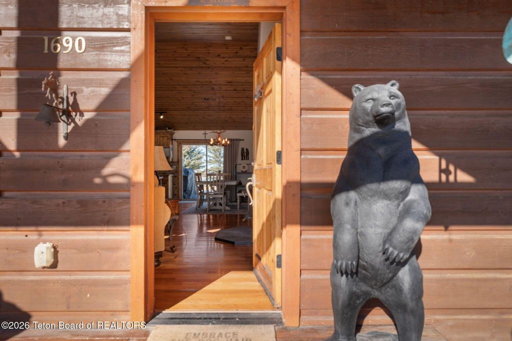 1690 PROUDFOOT Lane, Victor, ID 83455 photo 8