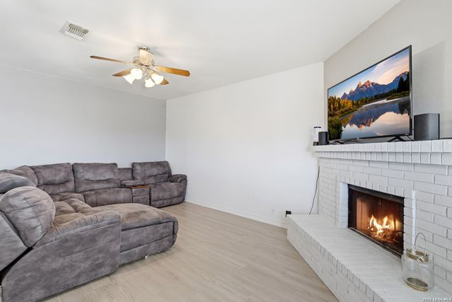 9710 Logans Ridge DR, Converse, TX 78109