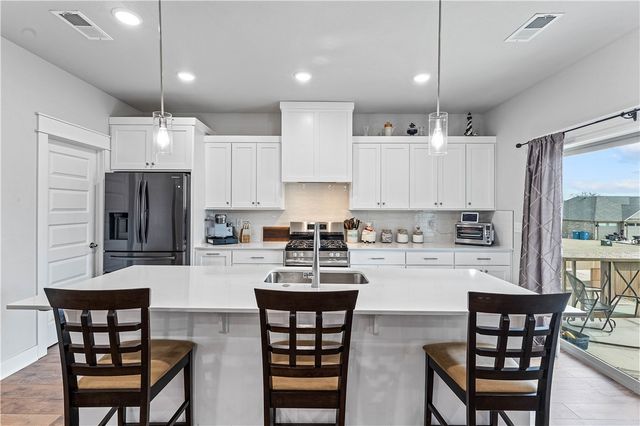 2223 Riggins Avenue, Pea Ridge, AR 72751