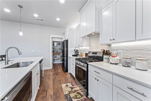 2223 Riggins Avenue, Pea Ridge, AR 72751