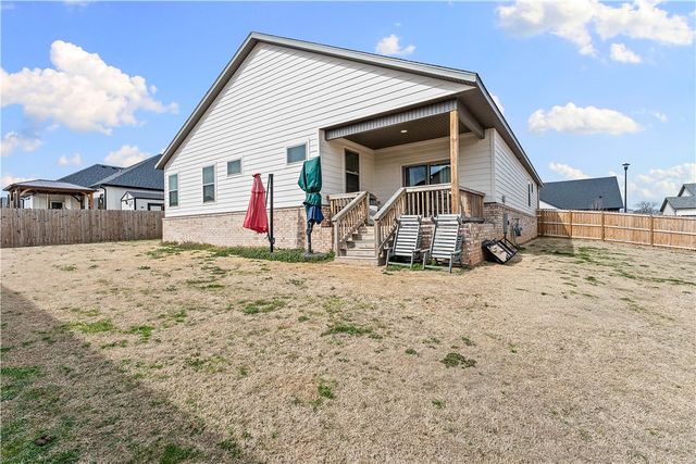2223 Riggins Avenue, Pea Ridge, AR 72751