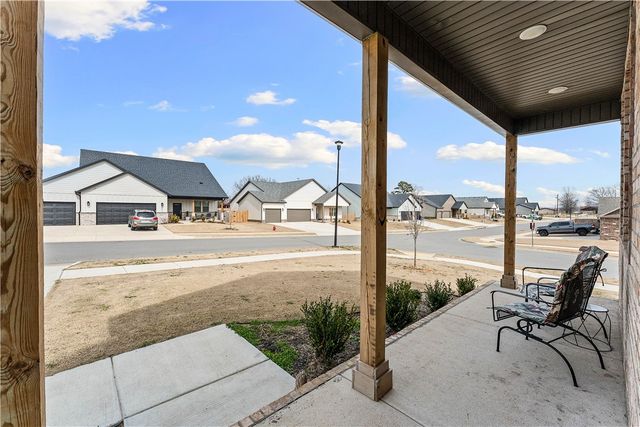 2223 Riggins Avenue, Pea Ridge, AR 72751