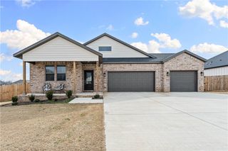 2223 Riggins Avenue, Pea Ridge, AR 72751