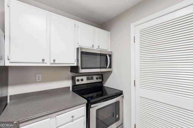 309 Granville Court, Atlanta, GA 30328