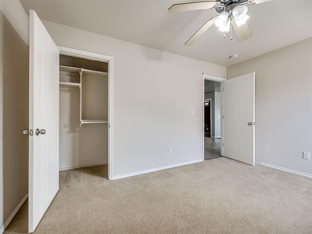 609 E Linden Lane, Mustang, OK 73064