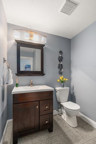 11 Rose Way, Sudbury, MA 01776
