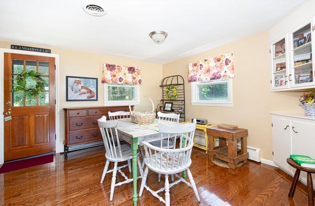 23 Mary Ann Dr, Worcester, MA 01606
