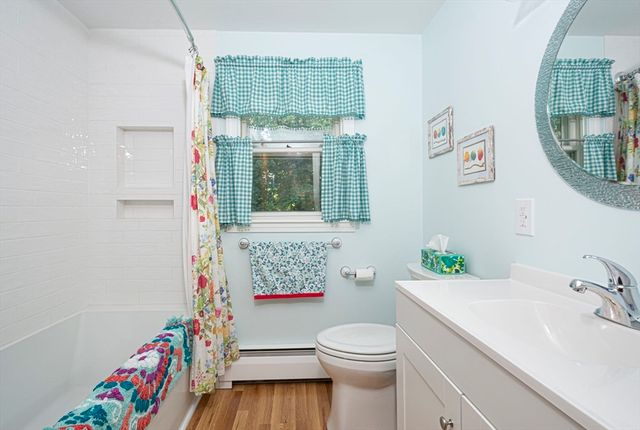 23 Mary Ann Dr, Worcester, MA 01606