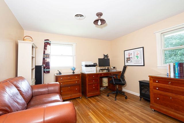 23 Mary Ann Dr, Worcester, MA 01606