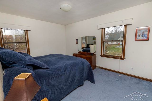 291 E Oak Street, Harrison, MI 48625