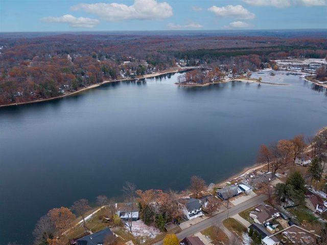 291 E Oak Street, Harrison, MI 48625