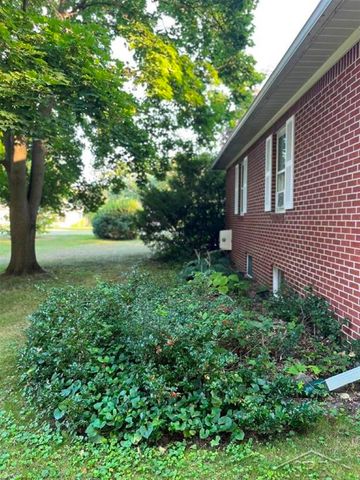 291 E Oak Street, Harrison, MI 48625