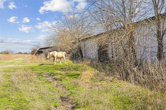 1001 Ovilla Road, Waxahachie, TX 75167