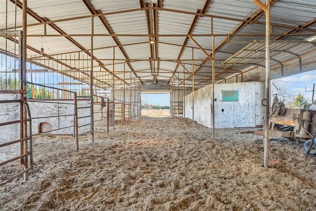 1001 Ovilla Road, Waxahachie, TX 75167