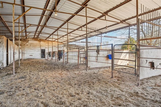 1001 Ovilla Road, Waxahachie, TX 75167