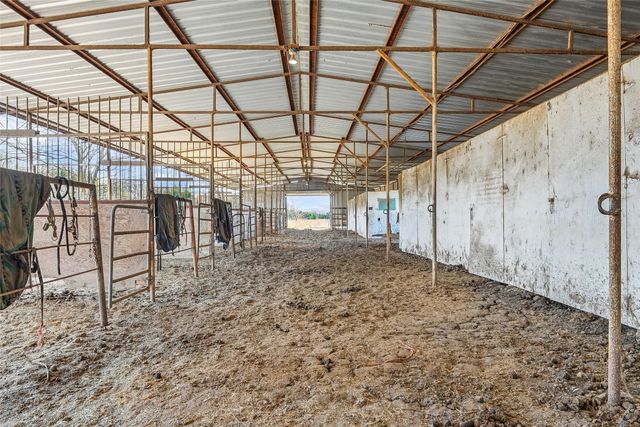 1001 Ovilla Road, Waxahachie, TX 75167