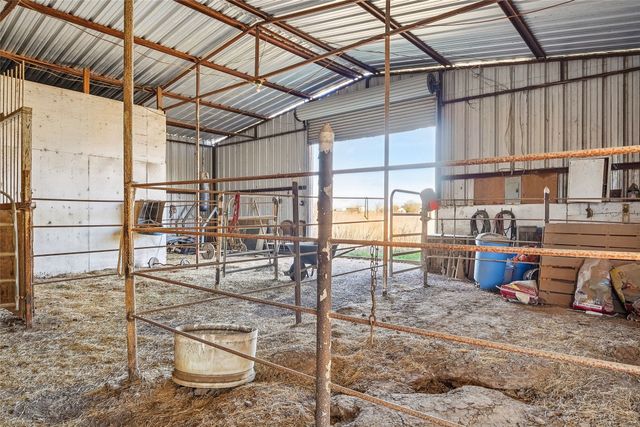 1001 Ovilla Road, Waxahachie, TX 75167