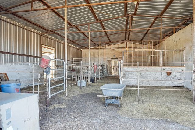 1001 Ovilla Road, Waxahachie, TX 75167