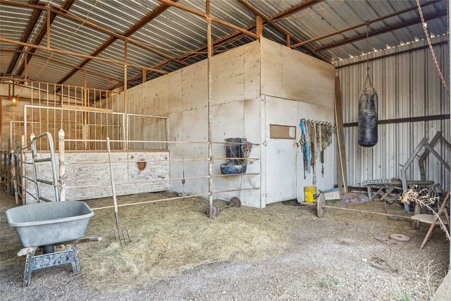 1001 Ovilla Road, Waxahachie, TX 75167