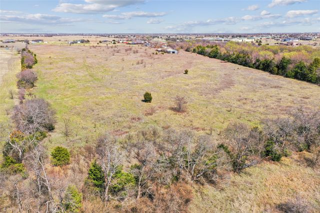 1001 Ovilla Road, Waxahachie, TX 75167