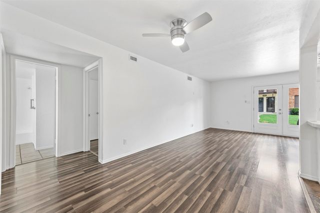 4002 Ridglea Country Club Drive, Fort Worth, TX 76126