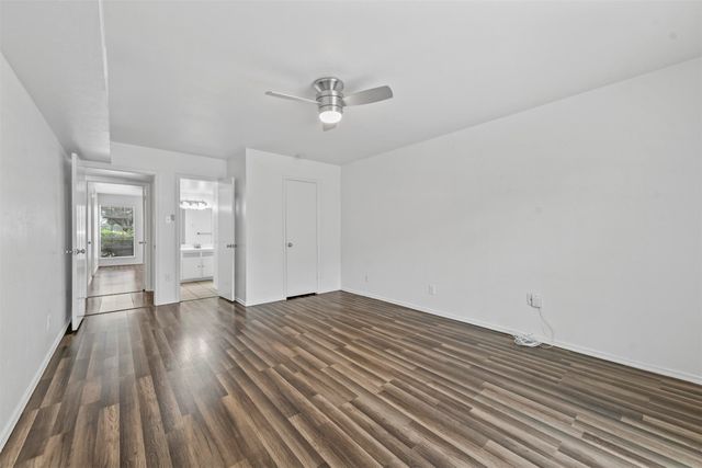 4002 Ridglea Country Club Drive, Fort Worth, TX 76126