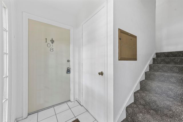 4002 Ridglea Country Club Drive, Fort Worth, TX 76126