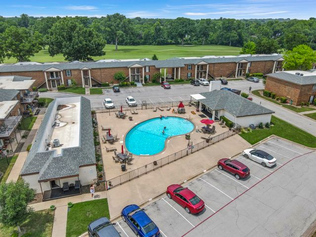 4002 Ridglea Country Club Drive, Fort Worth, TX 76126