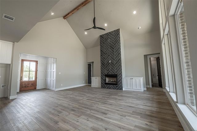 2009 Shady Creek Crossing, Azle, TX 76020