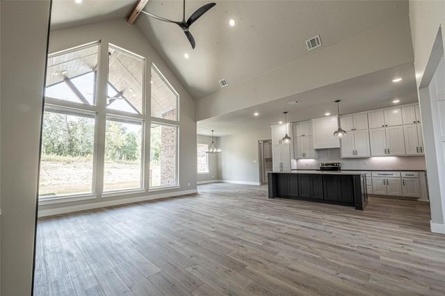 2009 Shady Creek Crossing, Azle, TX 76020