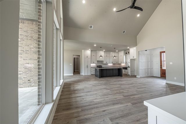 2009 Shady Creek Crossing, Azle, TX 76020
